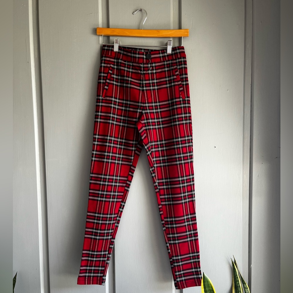💚2/$50 NWOT Zara Red Plaid Leggings